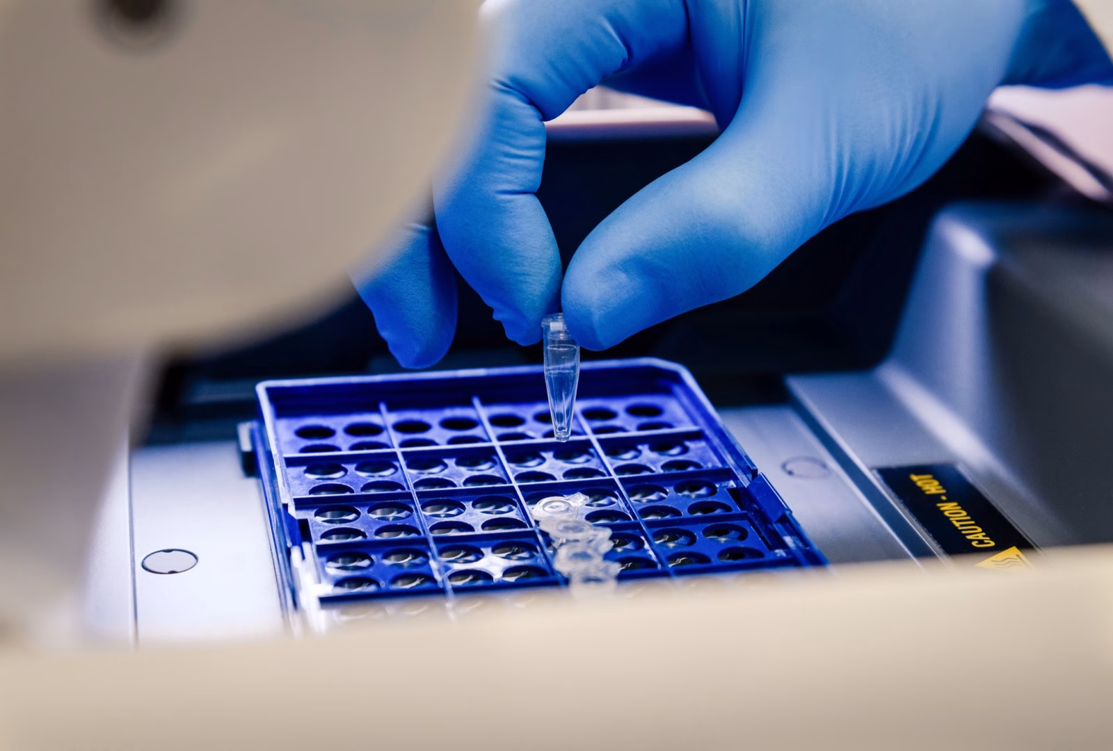 Plataforma de biología molecular automatizada